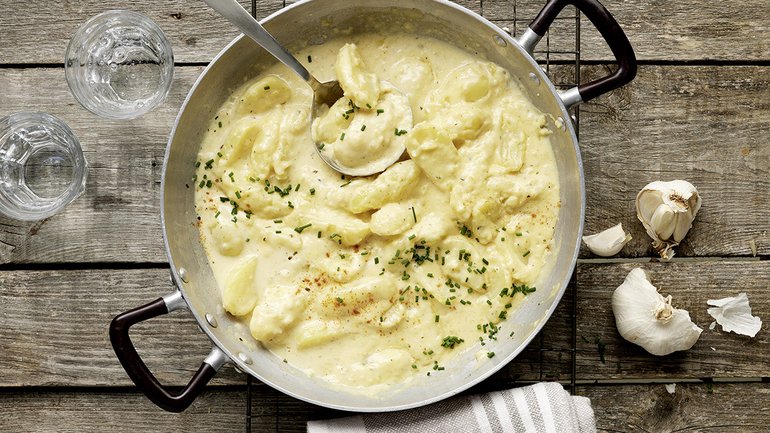 Kartoffeln in Knoblauch-Rahmsauce